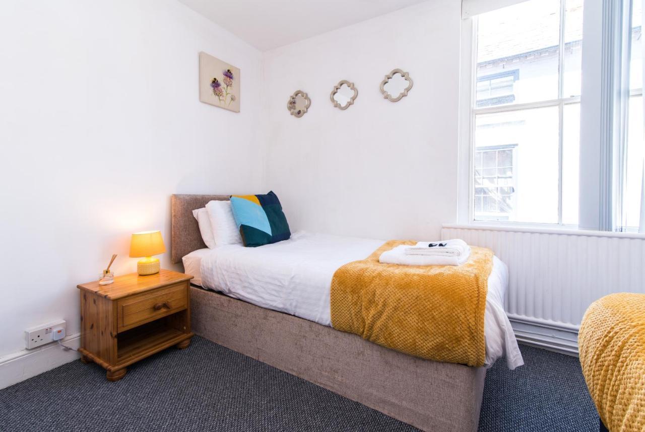 Characterful 2 Bed Apartment - Spacious & Comfy Castle Donington Zewnętrze zdjęcie