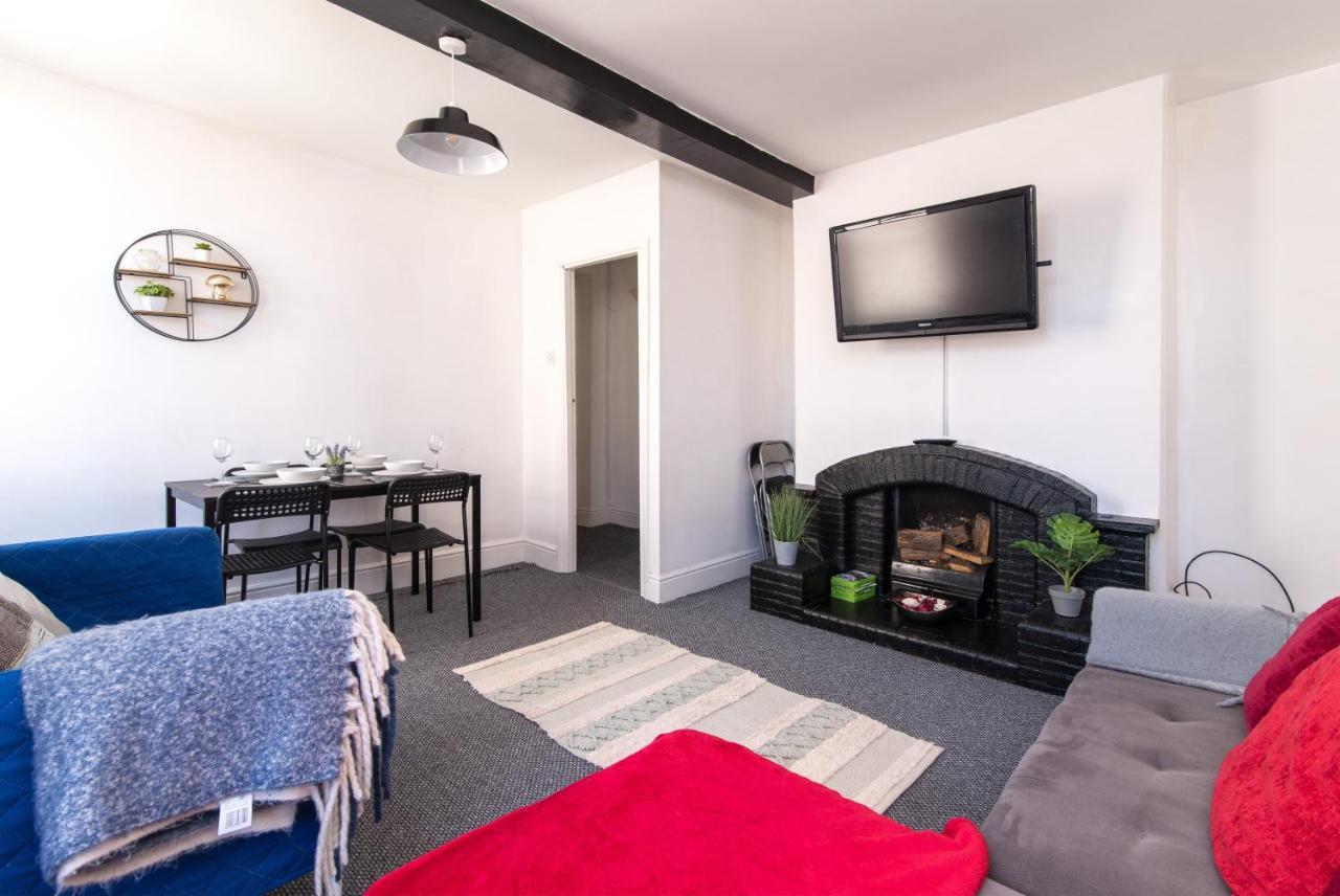 Characterful 2 Bed Apartment - Spacious & Comfy Castle Donington Zewnętrze zdjęcie